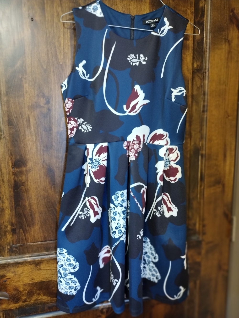 Navy Floral Sleeveless Midi Dress